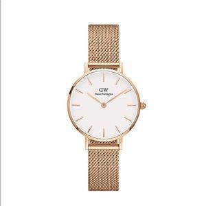 Daniel Wellington Rose Gold Petite Melrose 28mm